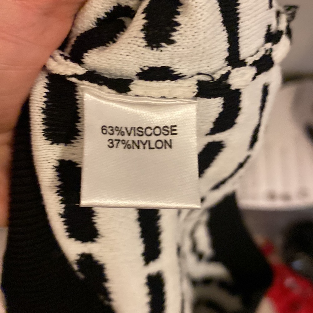Nicole Miller Artelier Knit Bodycon Dress Size XS - Picture 10 of 13